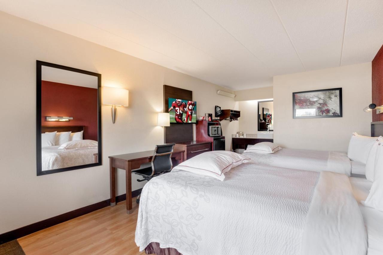 Hotel Super 8 By Wyndham Deerfield - Northbrook Esterno foto