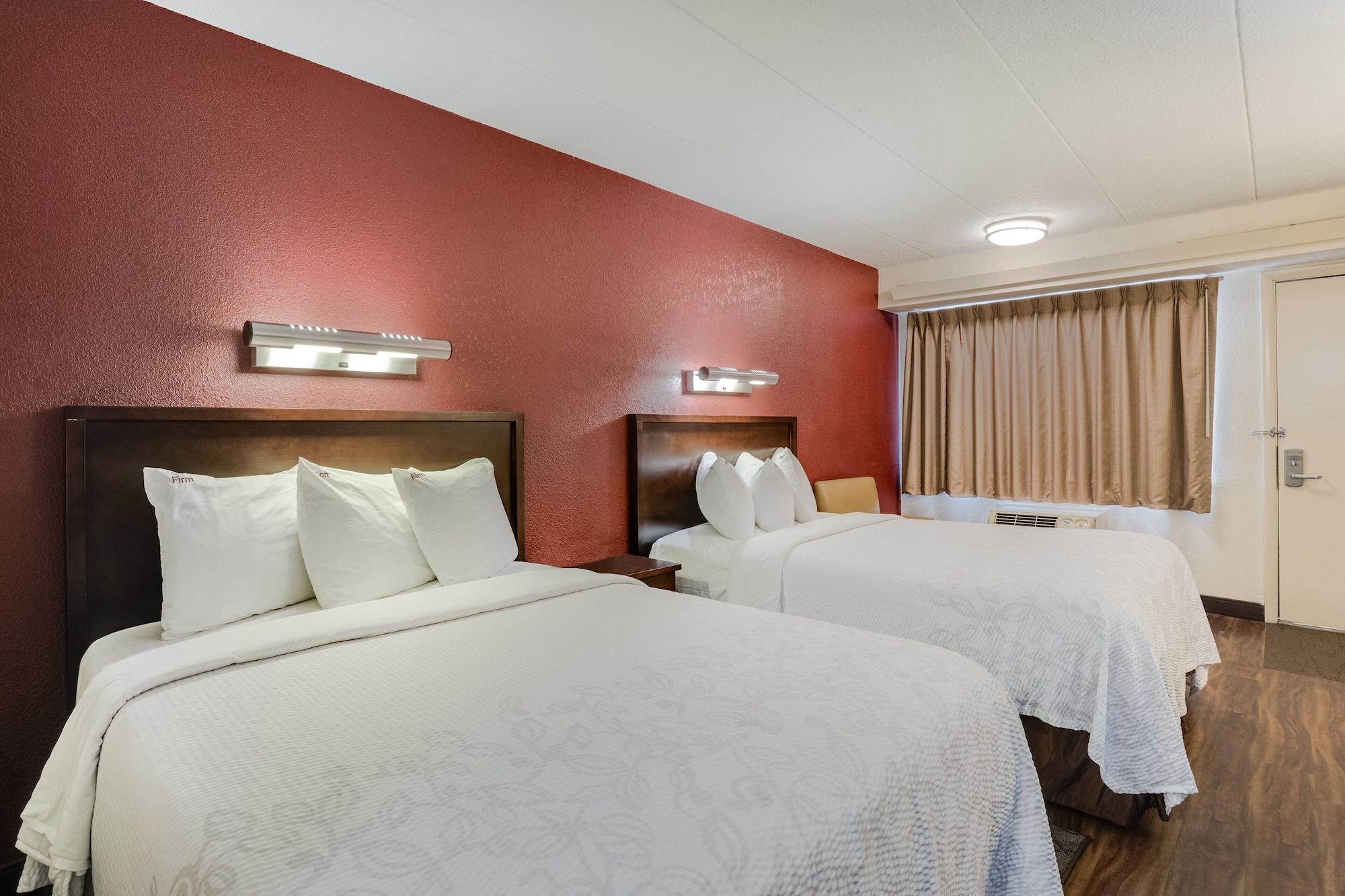 Hotel Super 8 By Wyndham Deerfield - Northbrook Esterno foto