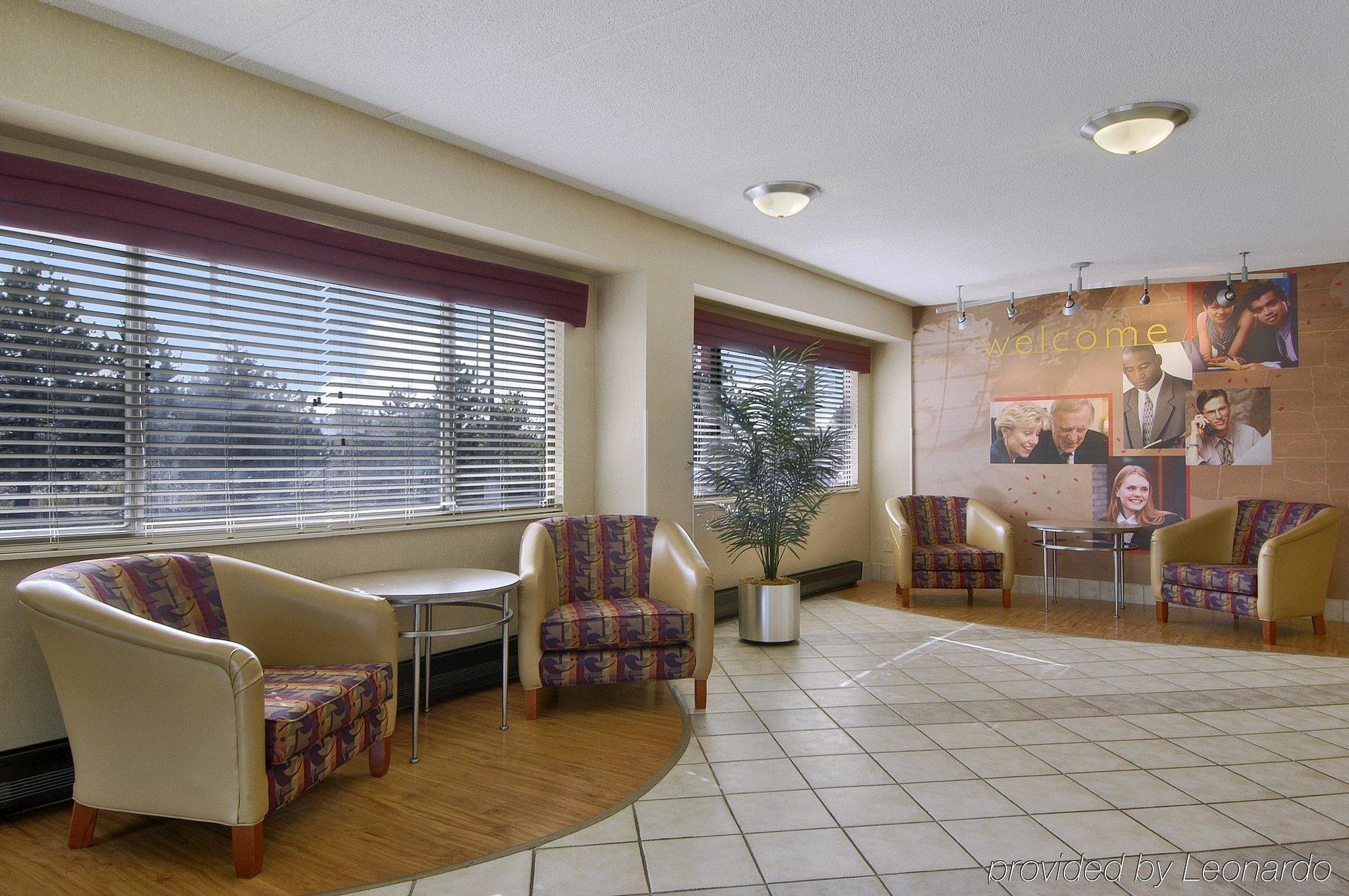 Hotel Super 8 By Wyndham Deerfield - Northbrook Interno foto